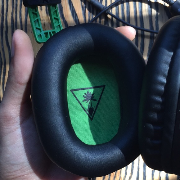Turtle Beach Gaming Headphones - Picture 5 of 8